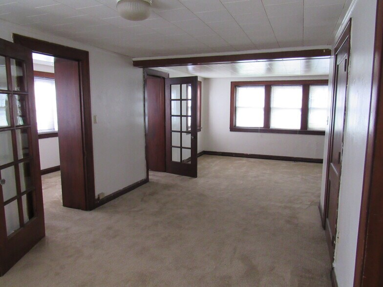 More Photos Of 255 Oakland Ave, Council Bluffs Apartments For Sale