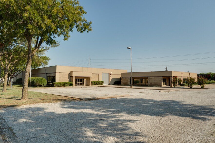 More Photos Of 2716 Commerce St, Wichita Falls Industrial For Sale