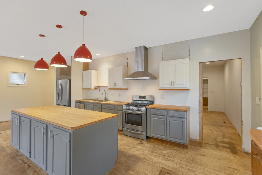 More Photos Of 226 Hawley Ave, Syracuse Freestanding For Sale