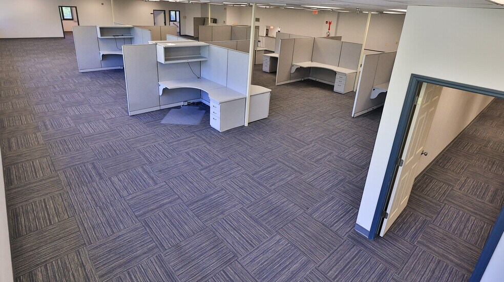 More Photos Of 2 Commerce Blvd, Palm Coast Warehouse For Lease