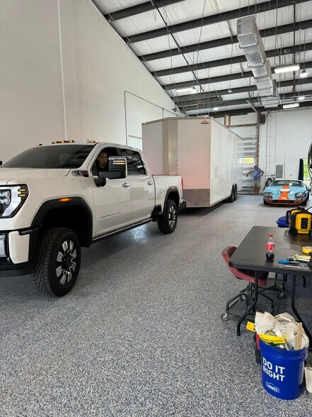 More Photos Of 3939 Tollhouse Dr, Naples Warehouse For Lease