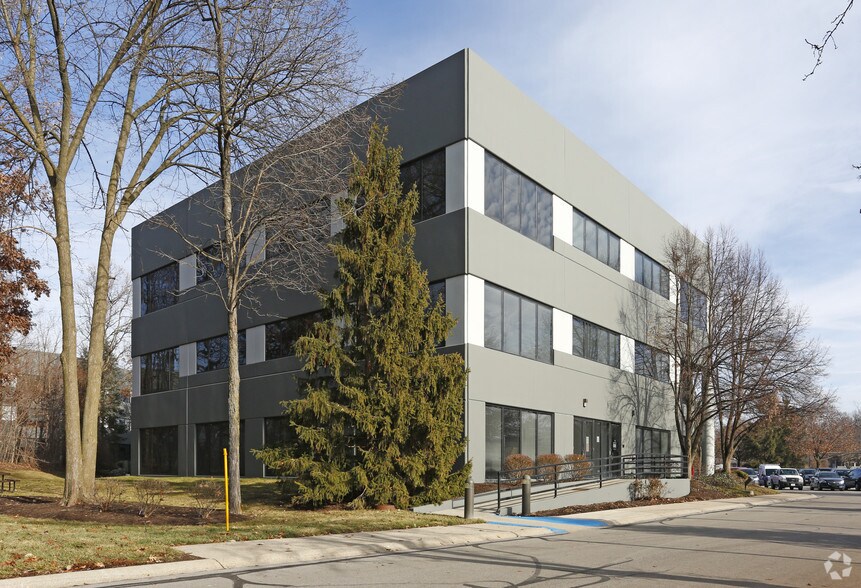 More Photos Of 3500 E Coliseum Blvd, Fort Wayne Office For Lease