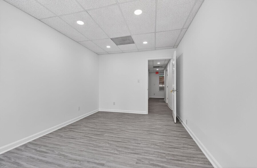 More Photos Of 8607-8609 2nd Ave, Silver Spring Medical For Sale