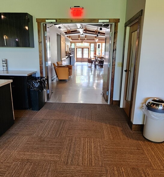 More Photos Of 150 Passion Play Rd, Eureka Springs Restaurant For Sale