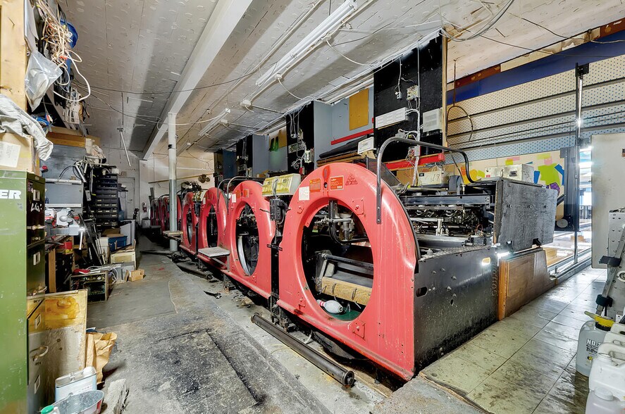 More Photos Of 2422-2426 S Park Ave, Buffalo Bowling Alley For Sale