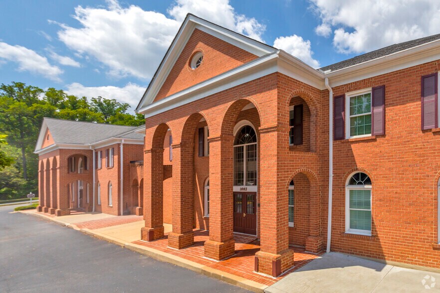 More Photos Of 1680 E Gude Dr, Rockville Office Residential For Lease