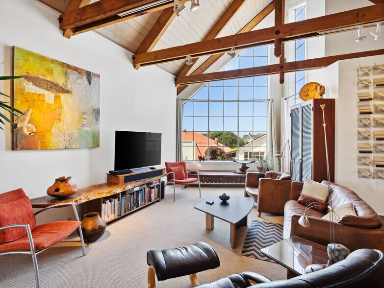 More Photos Of 10481 Lansing St, Mendocino General Retail For Sale