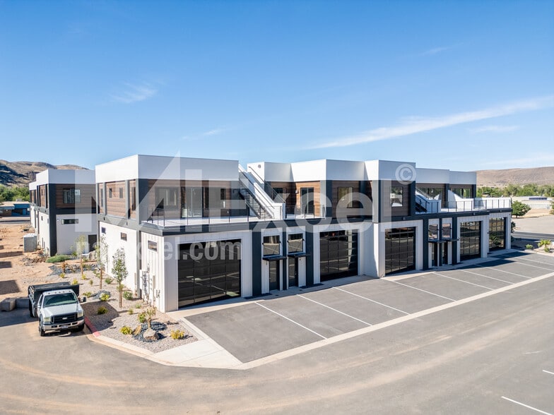 More Photos Of 80 W Center St, La Verkin Light Manufacturing For Sale
