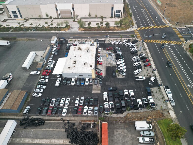 More Photos Of 1731 S Cactus Ave, Bloomington Auto Dealership For Sale