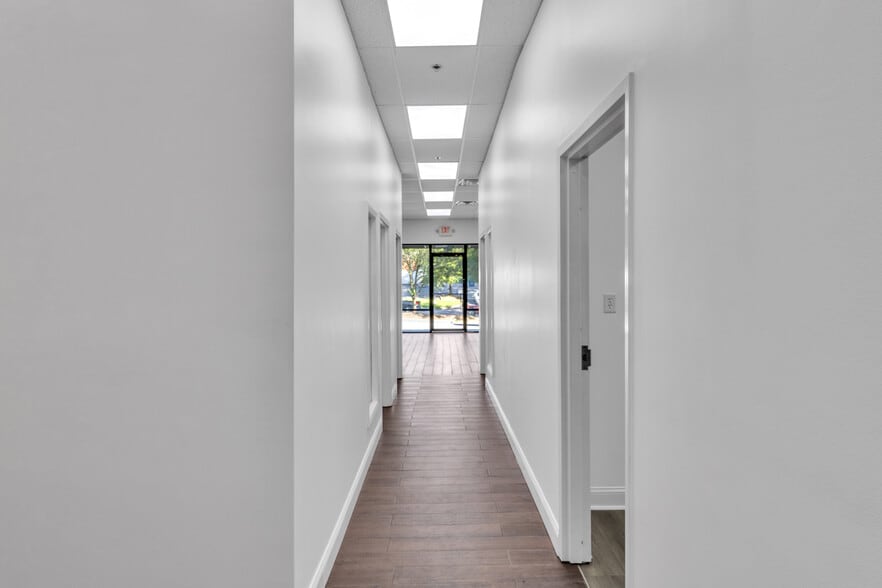 More Photos Of 2125 Beaver Ruin Rd, Norcross Unknown For Lease