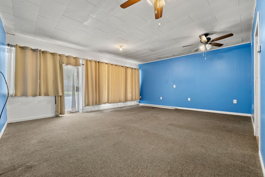 More Photos Of 306 College St, Greenfield Office For Sale