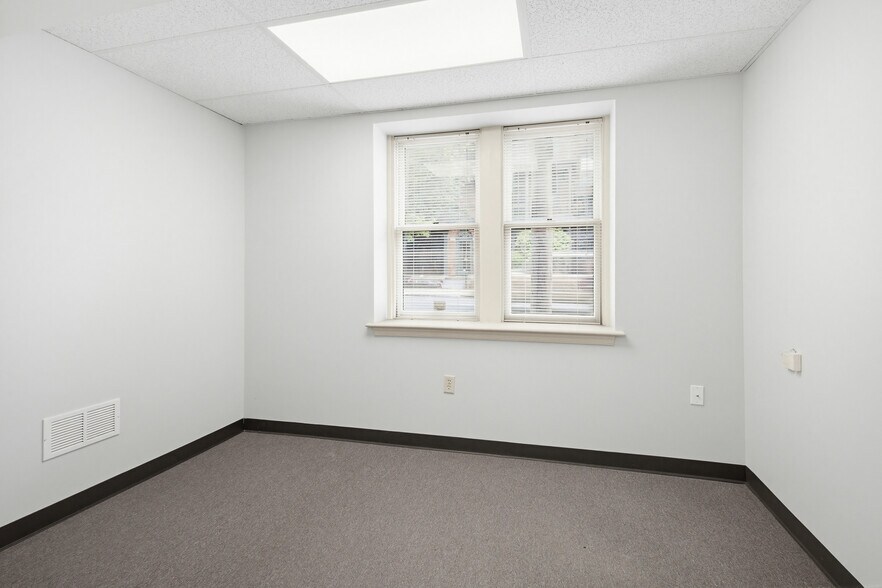 More Photos Of 171 E King St, Lancaster Loft Creative Space For Sale