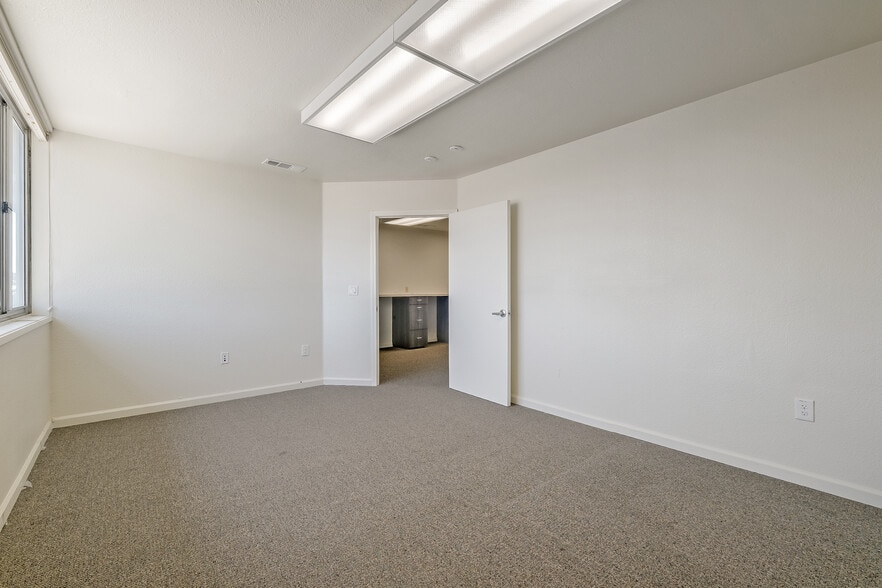 More Photos Of 21297 Foothill Blvd, Hayward Medical For Lease