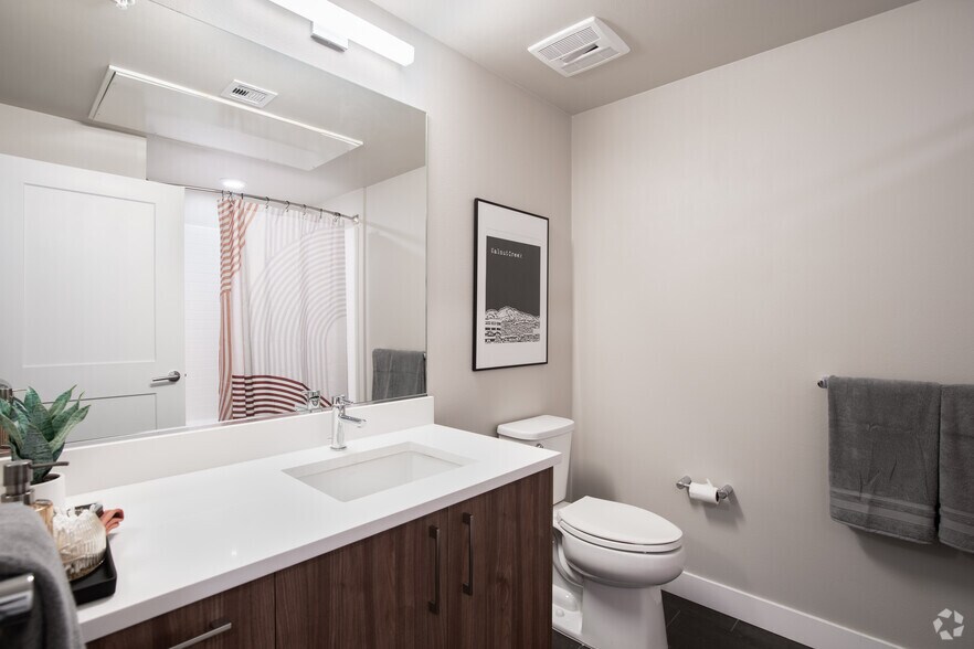 More Photos Of 1910 N Main St, Walnut Creek Apartments For Lease