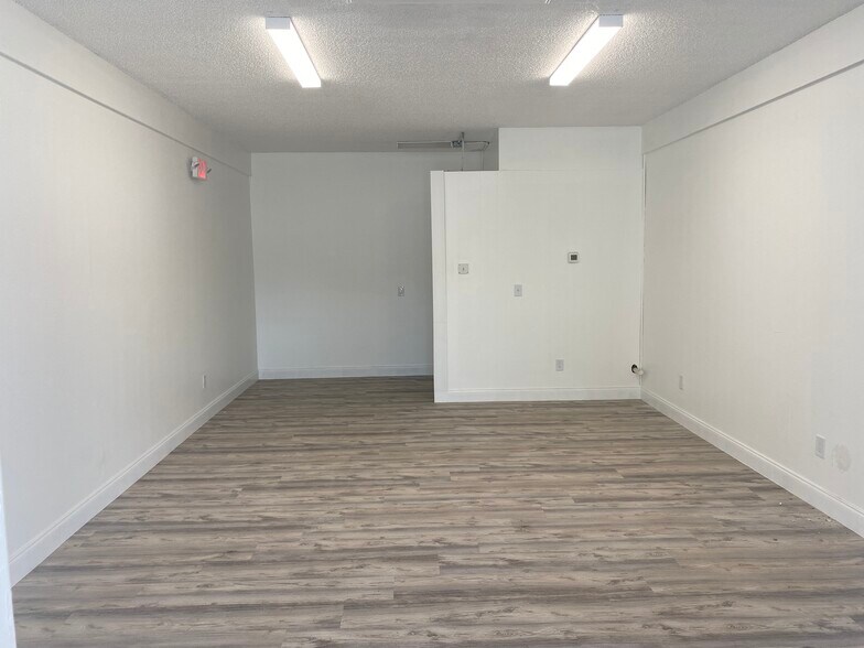 More Photos Of 917-923 E Oak St, Arcadia Unknown For Lease