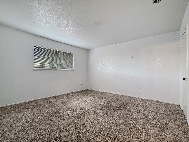 More Photos Of 3701-3740 Thornberry Ct, Corpus Christi Apartments For Sale