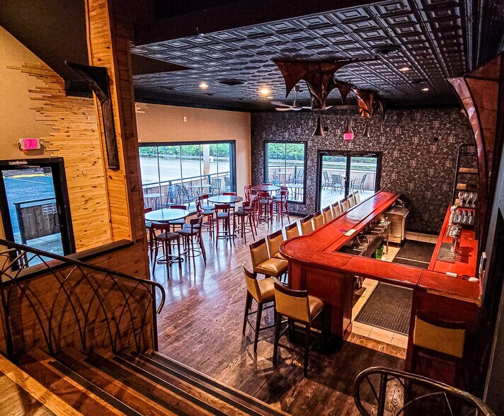 More Photos Of 2300 River Rd, River Grove Freestanding For Sale