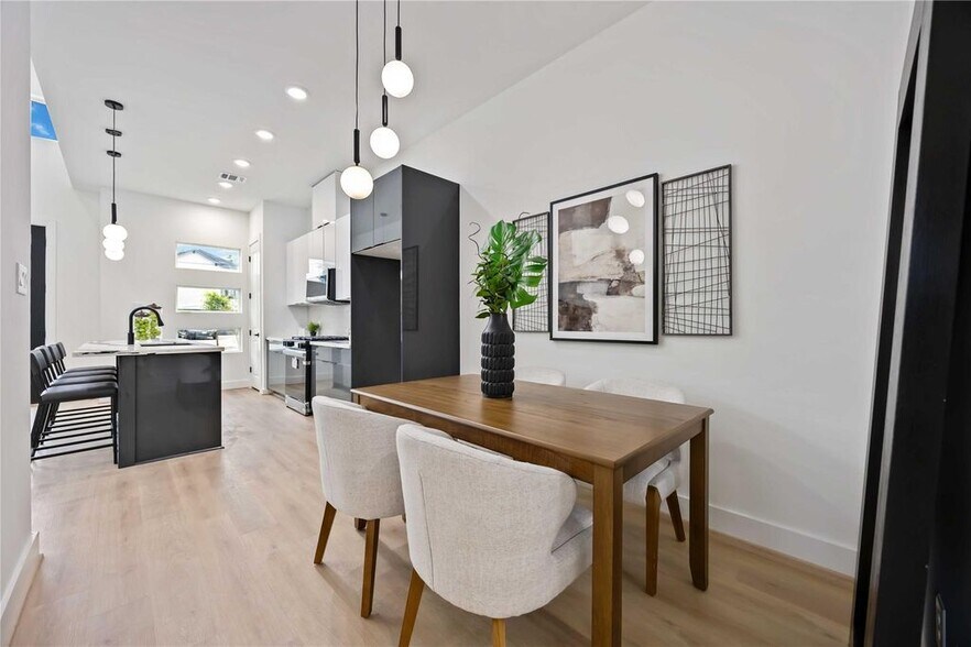 More Photos Of 4430 Knoxville Street #A-B, Houston Apartments For Sale