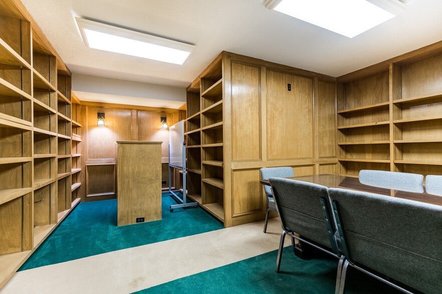 More Photos Of 622 Kempner, Galveston Loft Creative Space For Lease