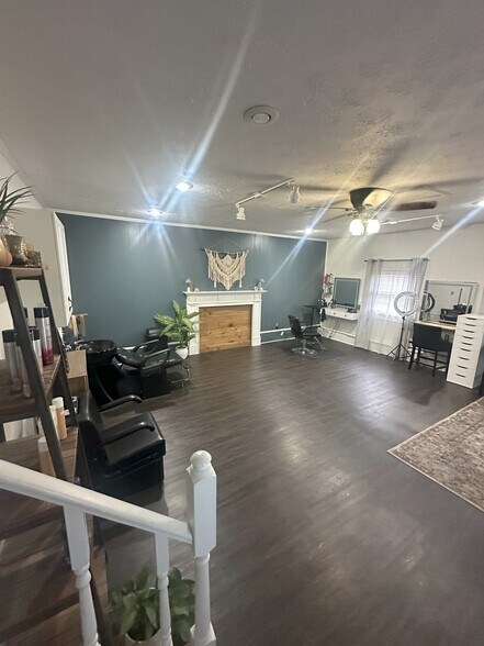 More Photos Of 2600 N Park Rd, Connersville Flex For Sale