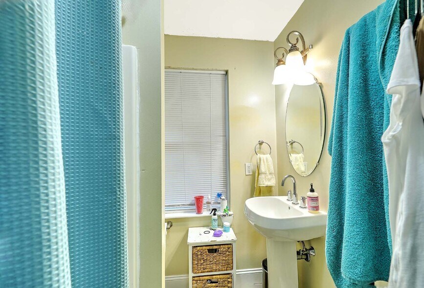 More Photos Of 183-191 Washington Rd, Barrington Apartments For Sale