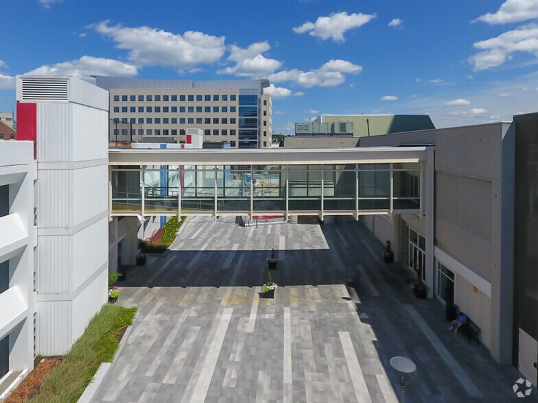 More Photos Of 100 Front St, Worcester Coworking Space