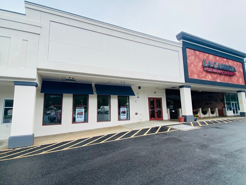 More Photos Of 61 Weaver Blvd, Weaverville Unknown For Lease