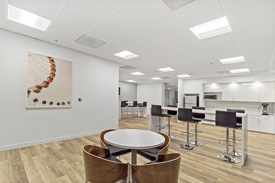 More Photos Of 2570 N 1st St, San Jose Coworking Space