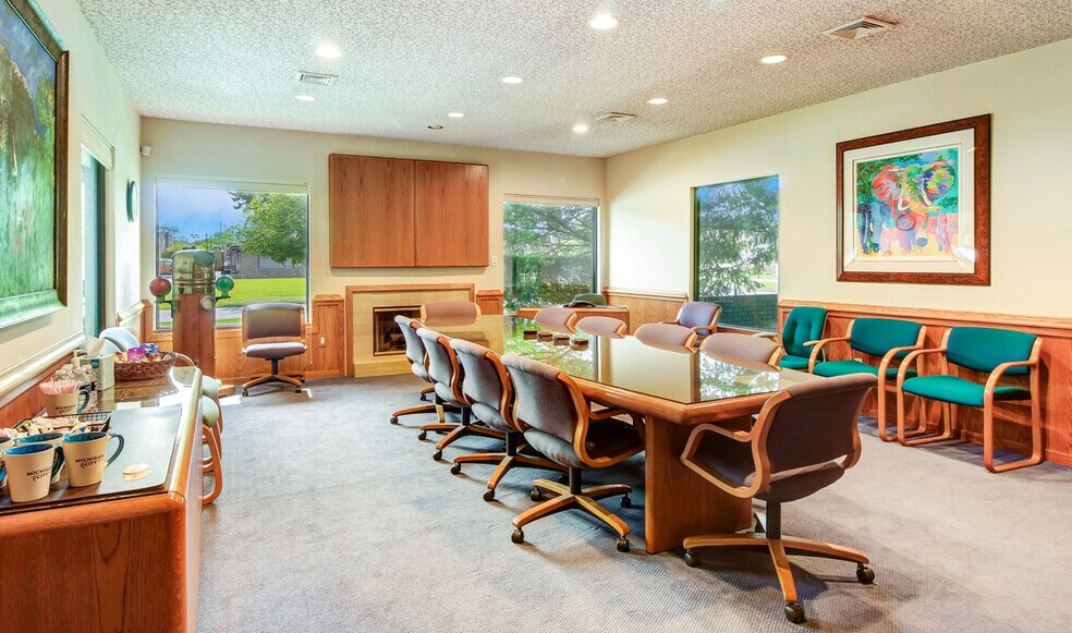 More Photos Of 1 Cadence Park Plz, Michigan City Office For Lease