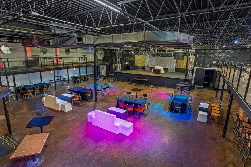 More Photos Of 110 E South St, Jackson Bar For Sale