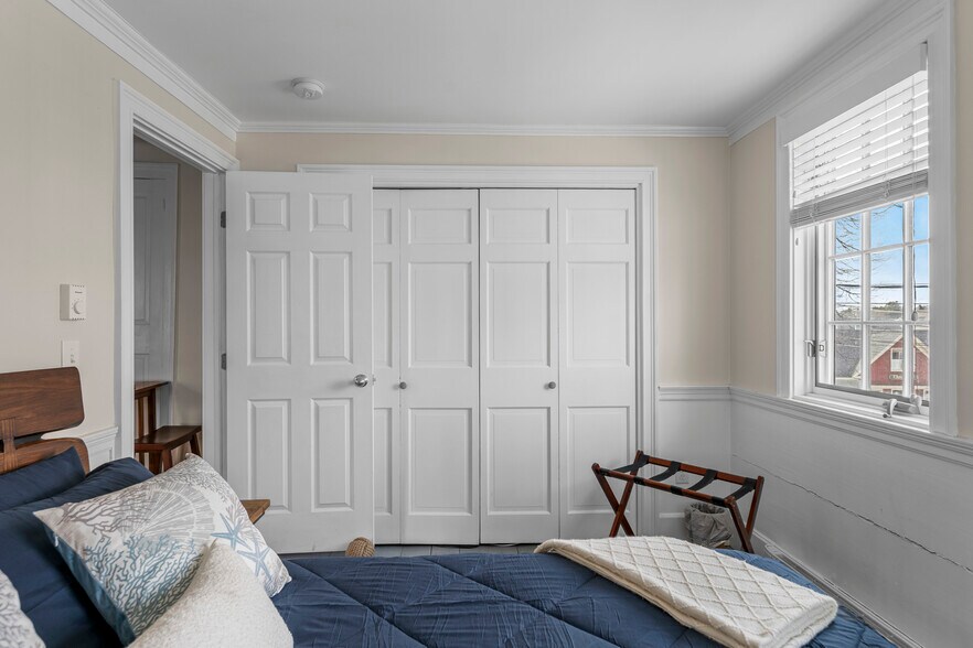 More Photos Of 3-5 Union St, Kennebunkport Storefront Retail Office For Sale