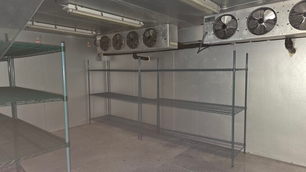 More Photos Of 1912 4th St, La Grande General Retail For Lease