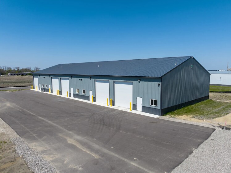 More Photos Of 700 Armstrong Dr, Fairmont Service For Sale