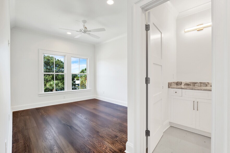 More Photos Of 104 17th st, Tybee Island Apartments For Sale