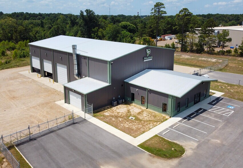 More Photos Of 2302 Neiman Marcus Pky, Longview Industrial For Sale