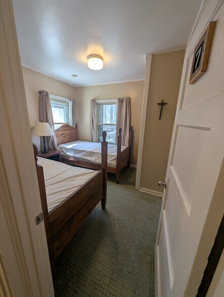 More Photos Of 101 Marapai Rd, Prescott Specialty For Sale