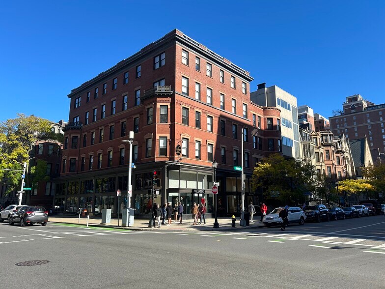 More Photos Of 39-45 Newbury St, Boston Loft Creative Space For Lease