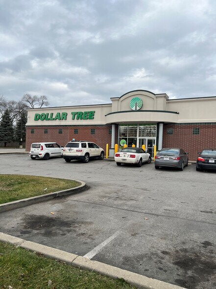 More Photos Of 1650-1668 E Raymond St, Indianapolis Storefront Retail Office For Sale