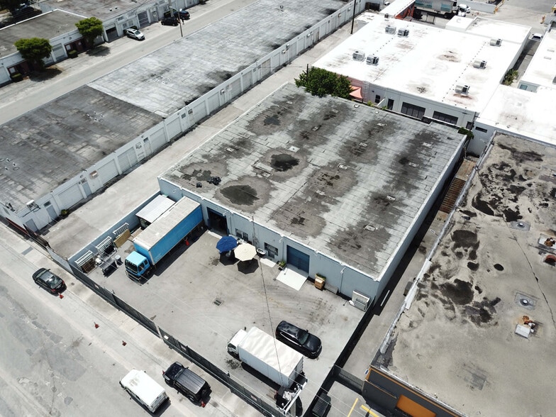 More Photos Of 270 NE 70th St, Miami Warehouse For Sale