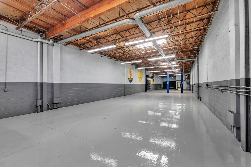 More Photos Of , Los Angeles General Retail For Sale