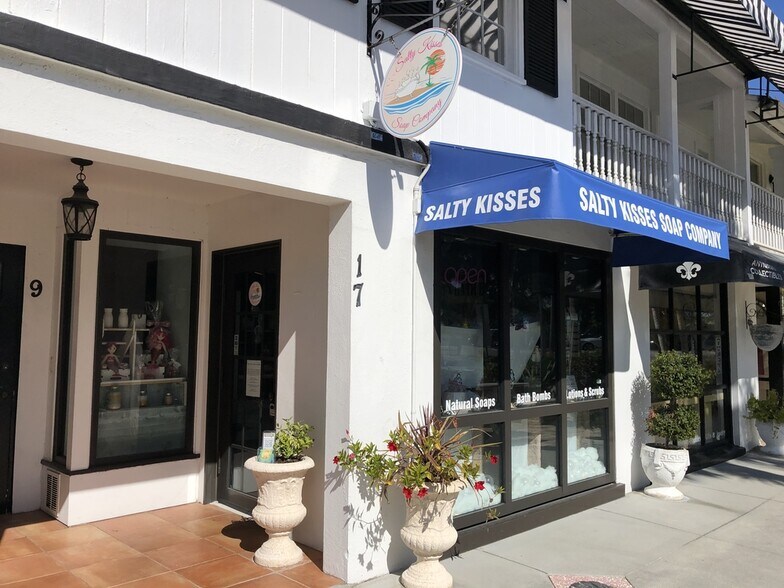 More Photos Of 9-19 Fillmore Dr, Sarasota Storefront Retail Office For Lease
