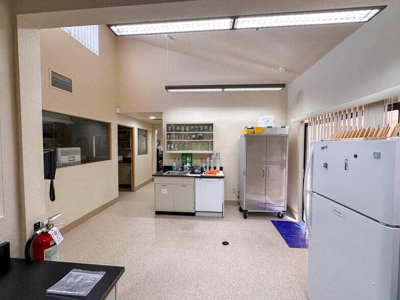 More Photos Of 9701 Blue Larkspur Ln, Monterey Office For Sale