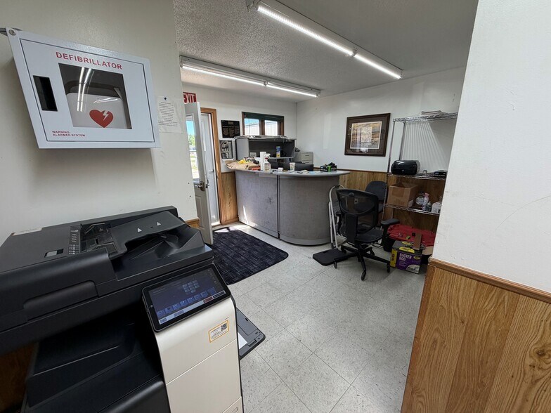 More Photos Of 520 5th St S, Breckenridge Warehouse For Lease