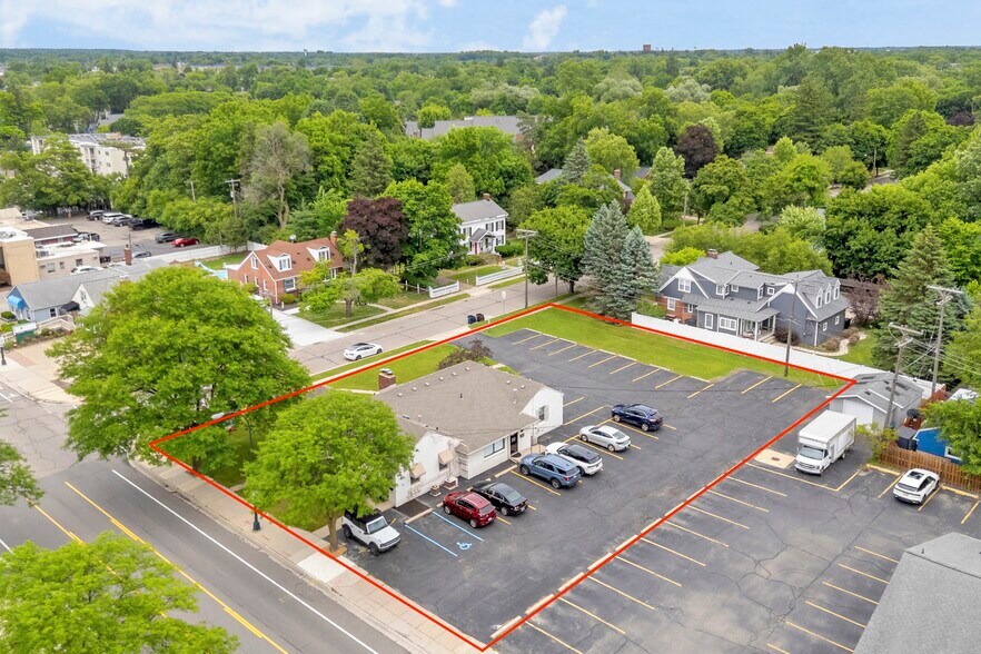More Photos Of 915-919 S Main St, Plymouth Office For Sale
