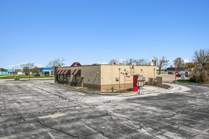 More Photos Of 1830 Columbus Ave, Washington Court House Restaurant For Sale