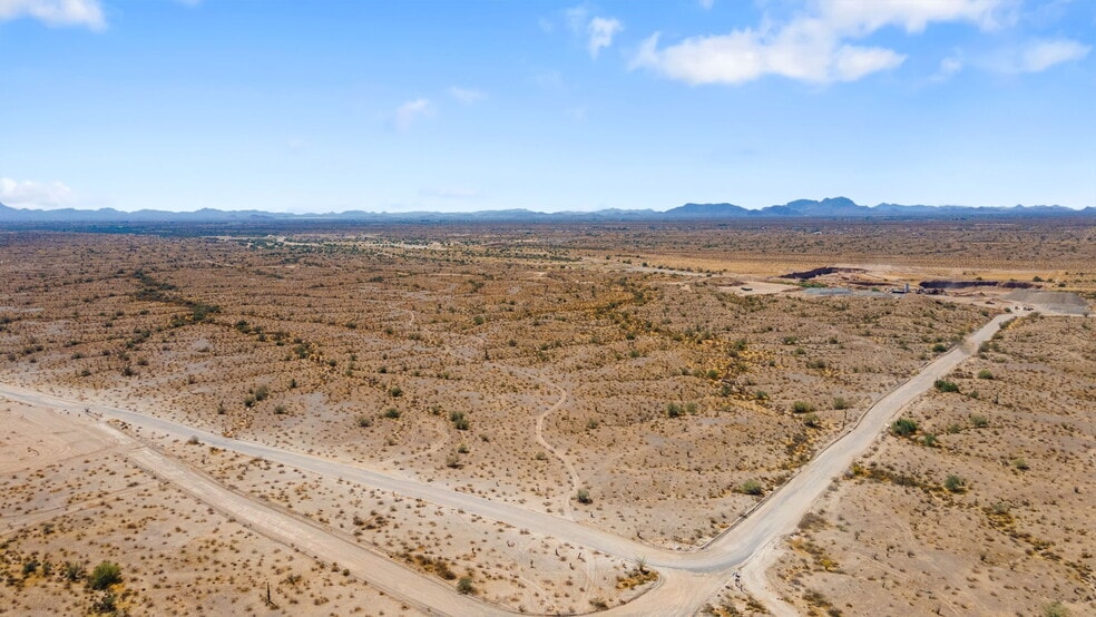 More Photos Of 31900 Camelback rd, Tonopah Land For Sale