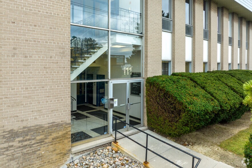 More Photos Of , Toronto Office For Sale