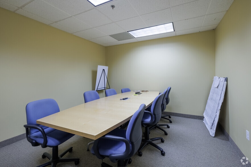 More Photos Of 2200 Fletcher Ave, Fort Lee Office For Lease