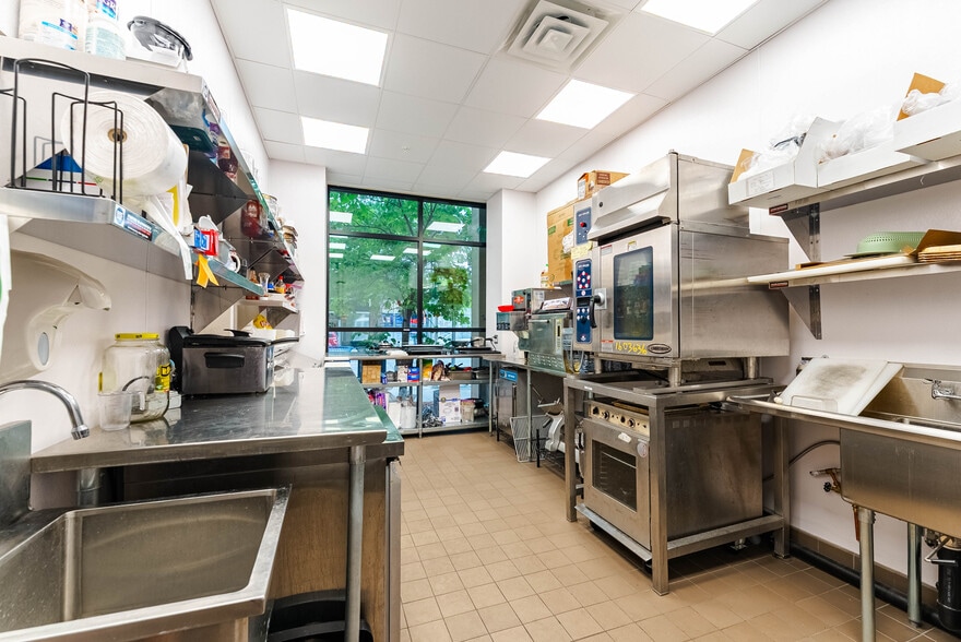 More Photos Of 2640 Nicollet Ave, Minneapolis Apartments For Sale