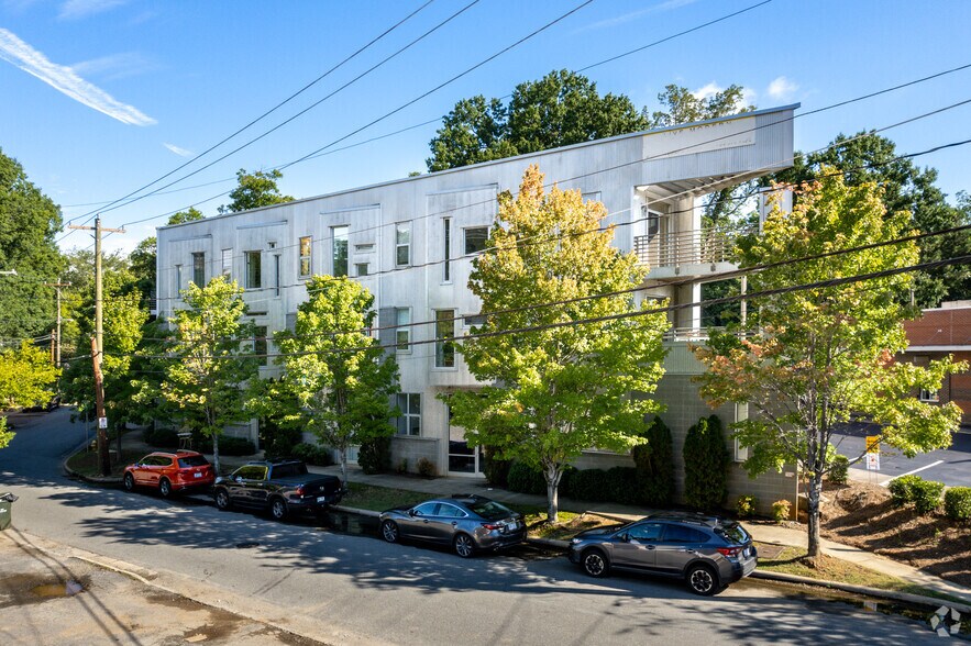 More Photos Of 1600 Fulton Ave, Charlotte Apartments For Lease
